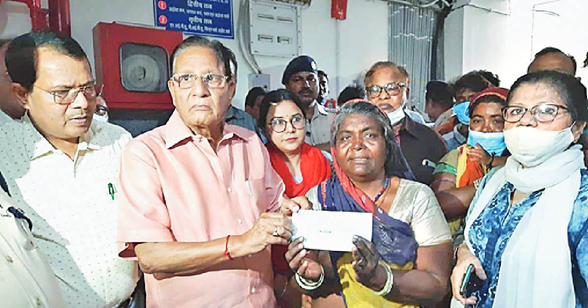 Dhariwal meets victims of hit-and run case, provides financial aid